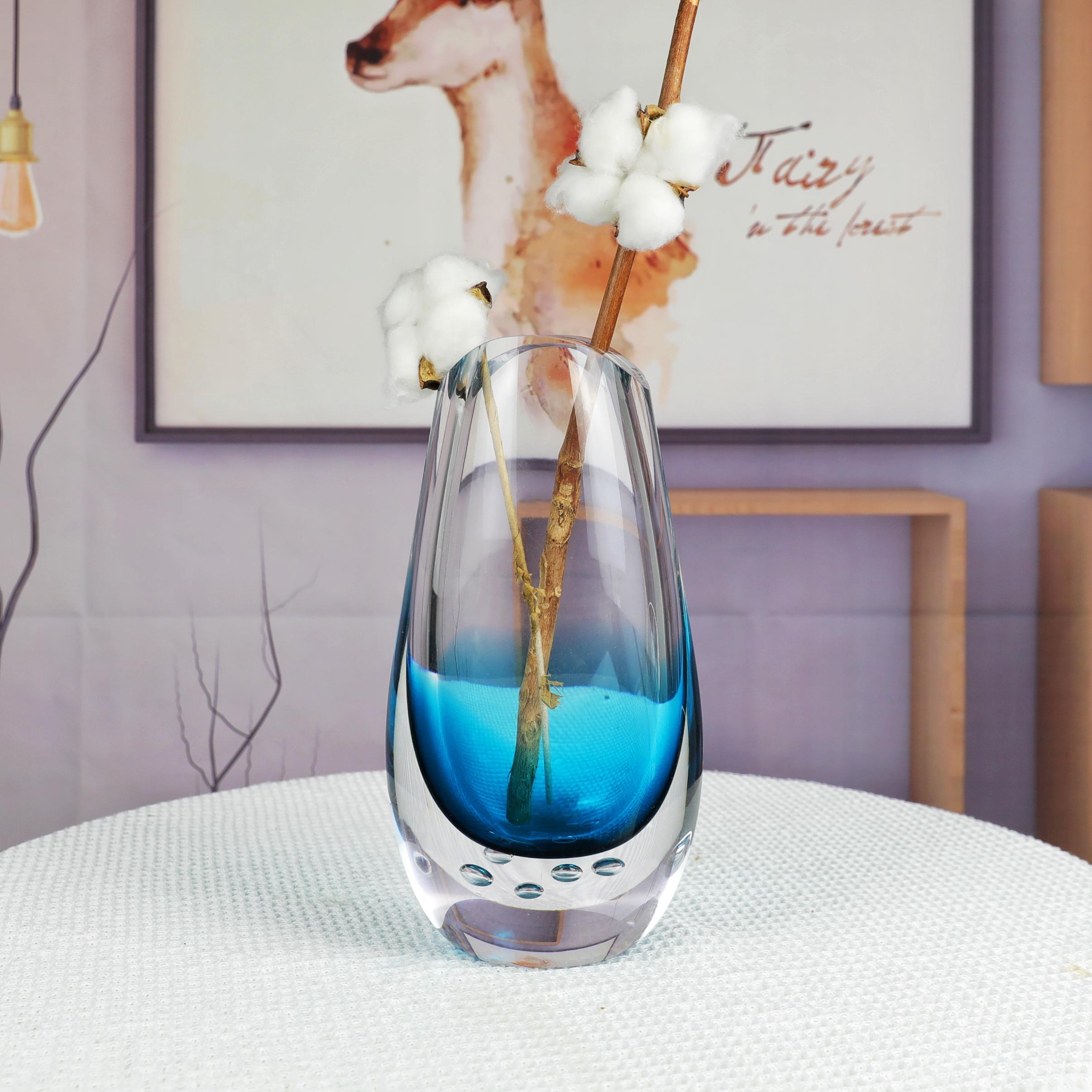Blue galss vase HP826