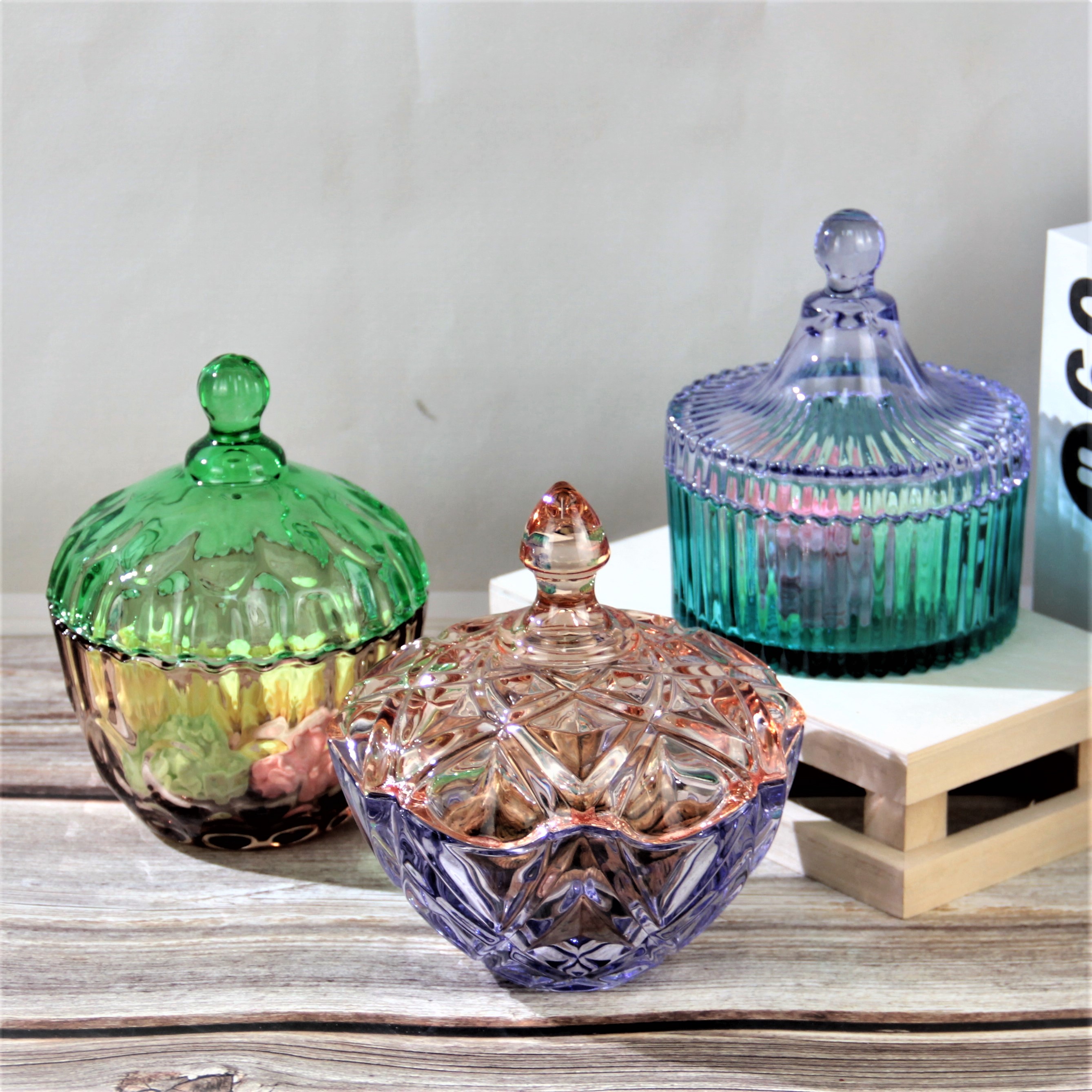 彩色罗纹玻璃糖果罐	