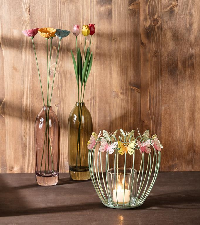 Observing Festival Decorations from Easter